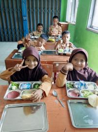 MBG Menyasar Pelajar di Kalurahan Karangsari